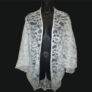 Faris Vintage White Lace Open Robe Puff Sleeves O/S